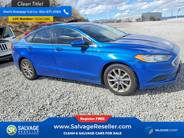 Used 2017 Ford Fusion SE w/ Fusion SE Technology Package FWD image 5