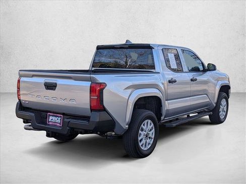 Used 2025 Toyota Tacoma SR image 5