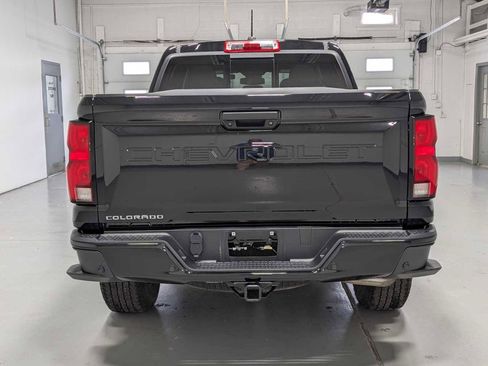Used 2023 Chevrolet Colorado Z71 w/ Z71 Convenience Package 2 AWD/4WD image 9