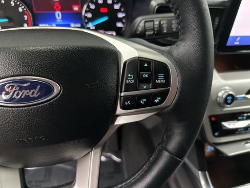 Used 2024 Ford Explorer XLT w/ Equipment Group 202A image 18