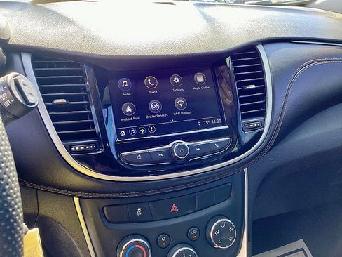 Used 2018 Chevrolet Trax LS image 8