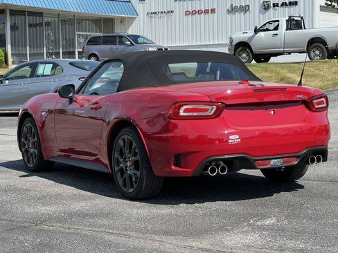 Used 2019 FIAT 124 Spider Abarth w/ Convenience Group RWD image 8
