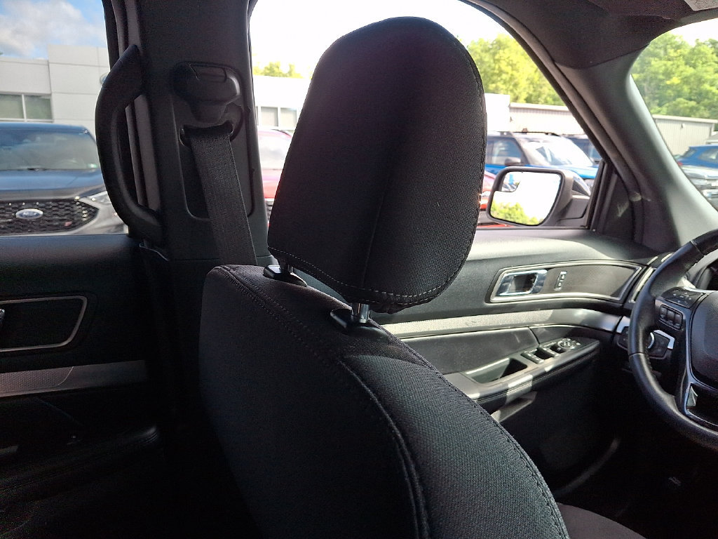 Certified 2018 Ford Explorer XLT w/ Equipment Group 201A AWD/4WD image 13