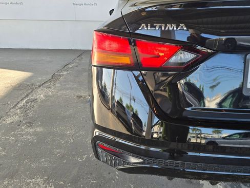 Used 2019 Nissan Altima 2.5 S FWD image 28
