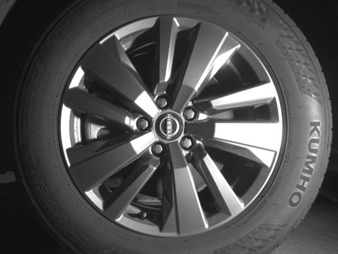 Used 2025 Nissan Pathfinder SV FWD image 15
