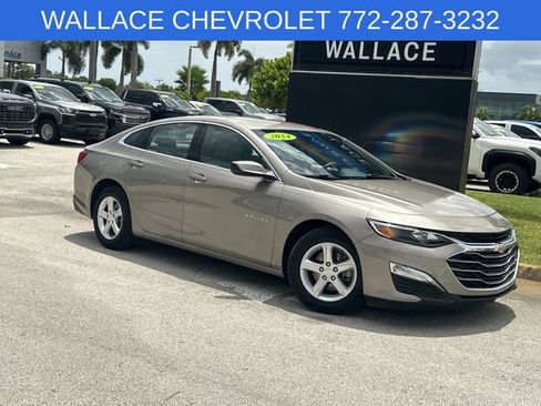 Used 2024 Chevrolet Malibu LS FWD image 2