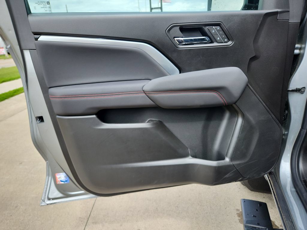 New 2026 Chevrolet Colorado Z71 w/ Midnight Edition AWD/4WD image 12