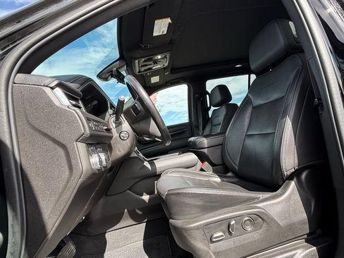 Used 2021 GMC Yukon Denali w/ Denali Premium Package AWD/4WD image 13