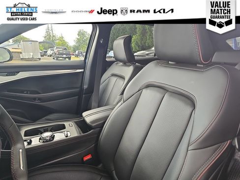 Used 2024 Jeep Wagoneer Limited AWD/4WD image 14