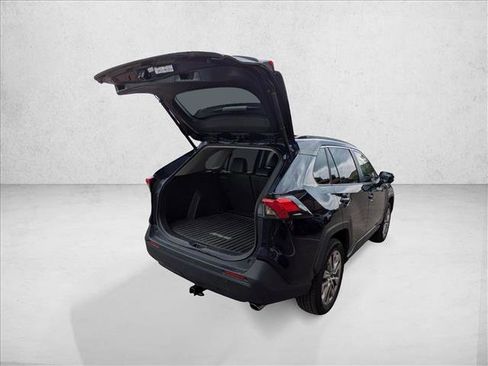 Used 2021 Toyota RAV4 XLE Premium AWD/4WD image 23