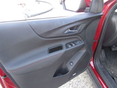 Used 2024 Chevrolet Equinox RS w/ RS Leather Package image 10