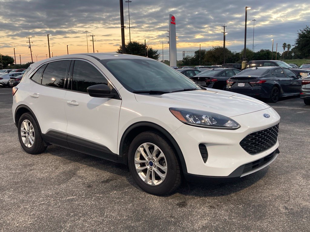 Used 2022 Ford Escape SE w/ Convenience Package FWD image 3