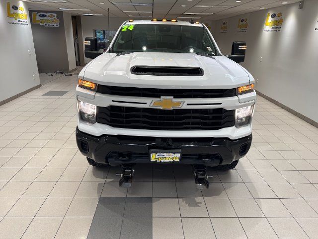 Used 2024 Chevrolet Silverado 2500 Custom w/ Custom Value Package AWD/4WD image 20