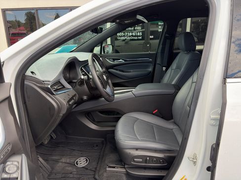 Used 2022 Buick Enclave Premium AWD/4WD image 7