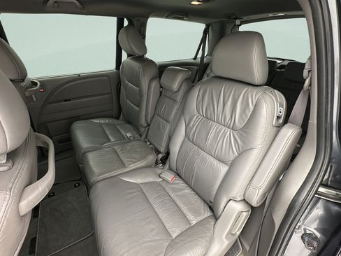 Used 2010 Honda Odyssey EX-L image 9