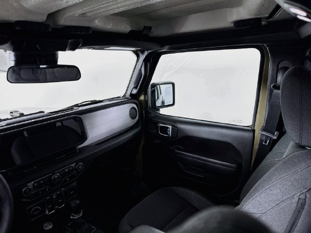 Used 2025 Jeep Wrangler Unlimited Sport AWD/4WD image 26