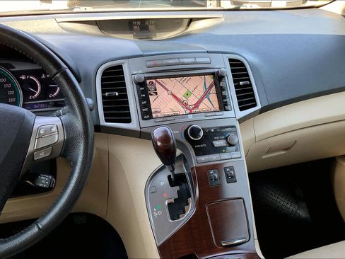 Used 2011 Toyota Venza AWD w/ Premium Pkg #2 image 6