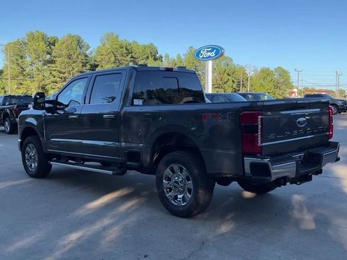 New 2026 Ford F250 Lariat w/ Lariat Premium Package image 4