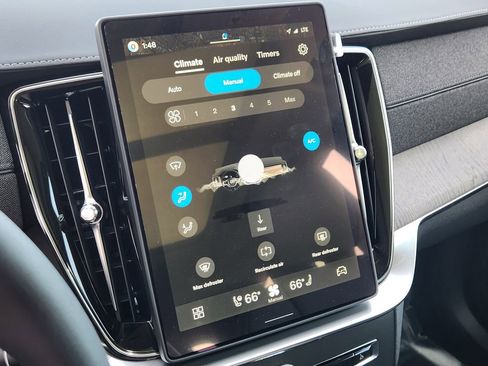 New 2026 Volvo XC90 B6 Ultra w/ Protection Package image 9