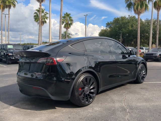 Used 2025 Tesla Model Y Performance AWD/4WD image 5