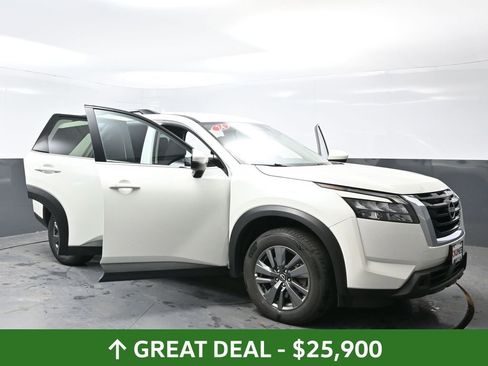 Used 2024 Nissan Pathfinder SV AWD/4WD image 64