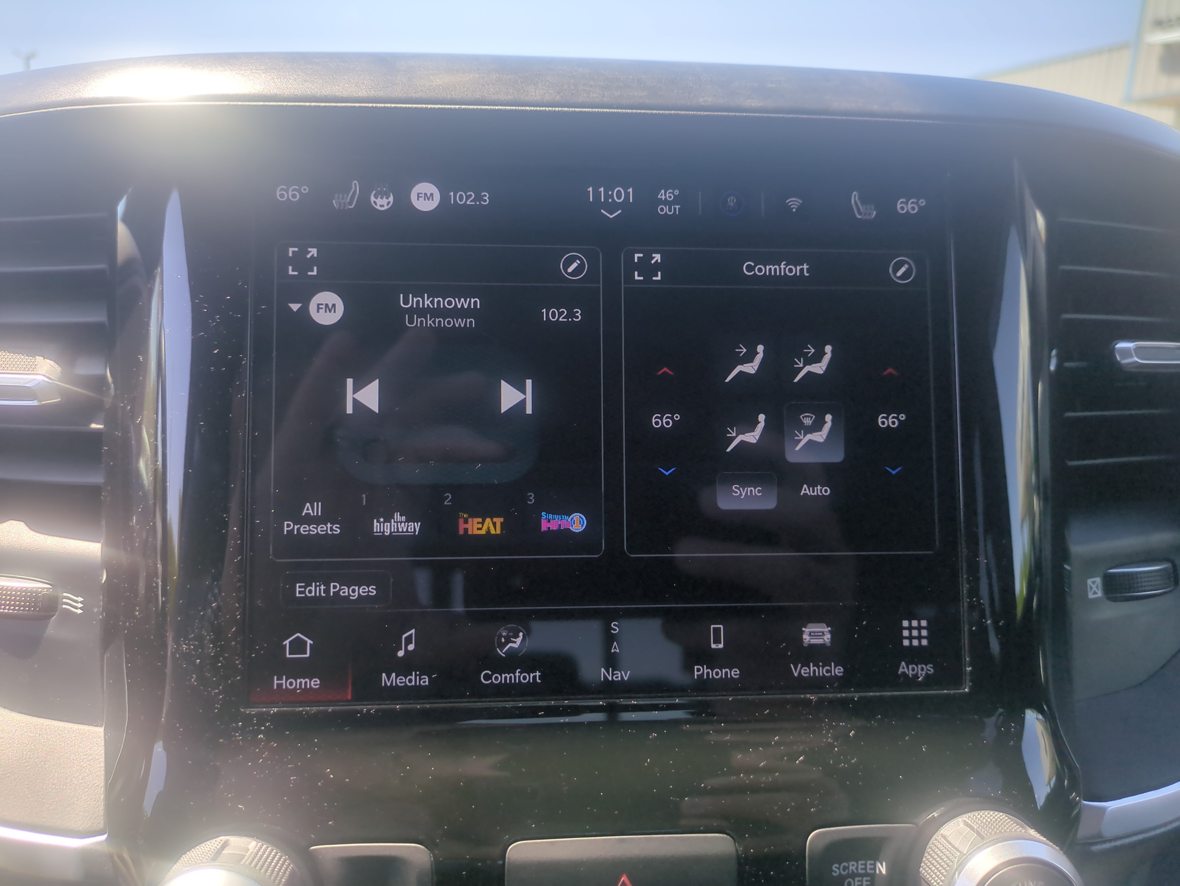 Used 2022 RAM 1500 Big Horn AWD/4WD image 16