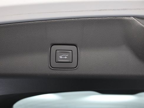 New 2025 Chevrolet TrailBlazer LT w/ Convenience Package FWD image 39