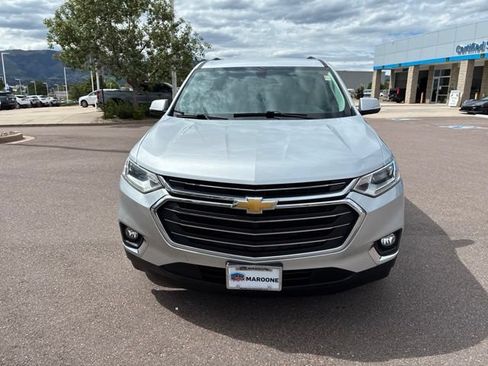 Certified 2019 Chevrolet Traverse LT FWD image 2