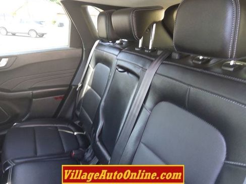Used 2022 Ford Escape SEL image 32