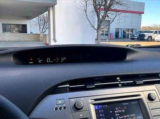 Used 2015 Toyota Prius Four video 2
