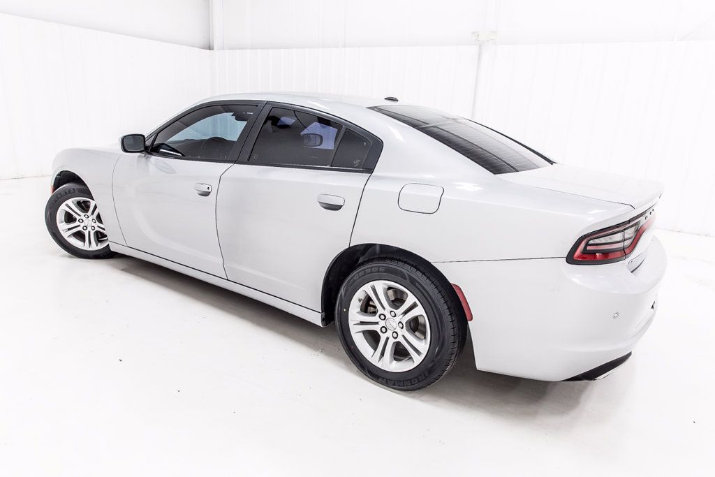 Used 2022 Dodge Charger SXT w/ Leather Interior Group RWD image 5