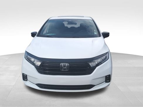 Used 2023 Honda Odyssey Sport image 3