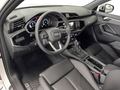 New 2025 Audi Q3 2.0T Premium image 4