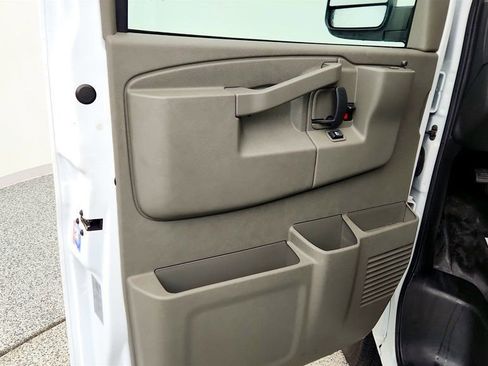 Used 2024 Chevrolet Express 2500 w/ Driver Convenience Package image 10