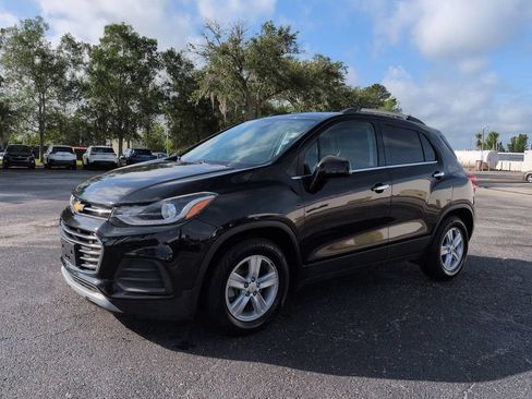 Used 2019 Chevrolet Trax LT w/ LT Convenience Package FWD image 7