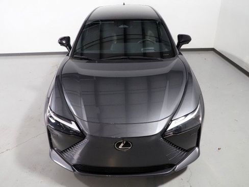 Used 2023 Lexus RZ 450e Premium image 11