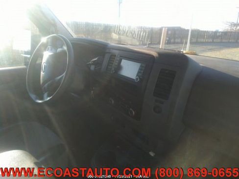 Used 2018 Nissan NV 2500 SV w/ Navigation Package image 7