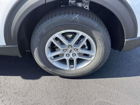 New 2026 Ford Explorer Active RWD image 6