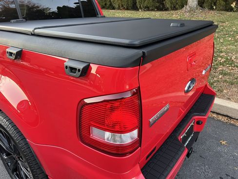 Used 2008 Ford Explorer Sport Trac Adrenalin image 97