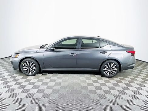 New 2026 Nissan Altima 2.5 SV FWD image 4