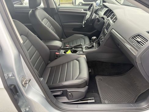 Used 2017 Volkswagen Golf Alltrack SEL image 13