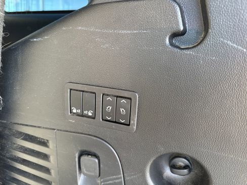 Used 2019 Chevrolet Tahoe LT AWD/4WD image 16