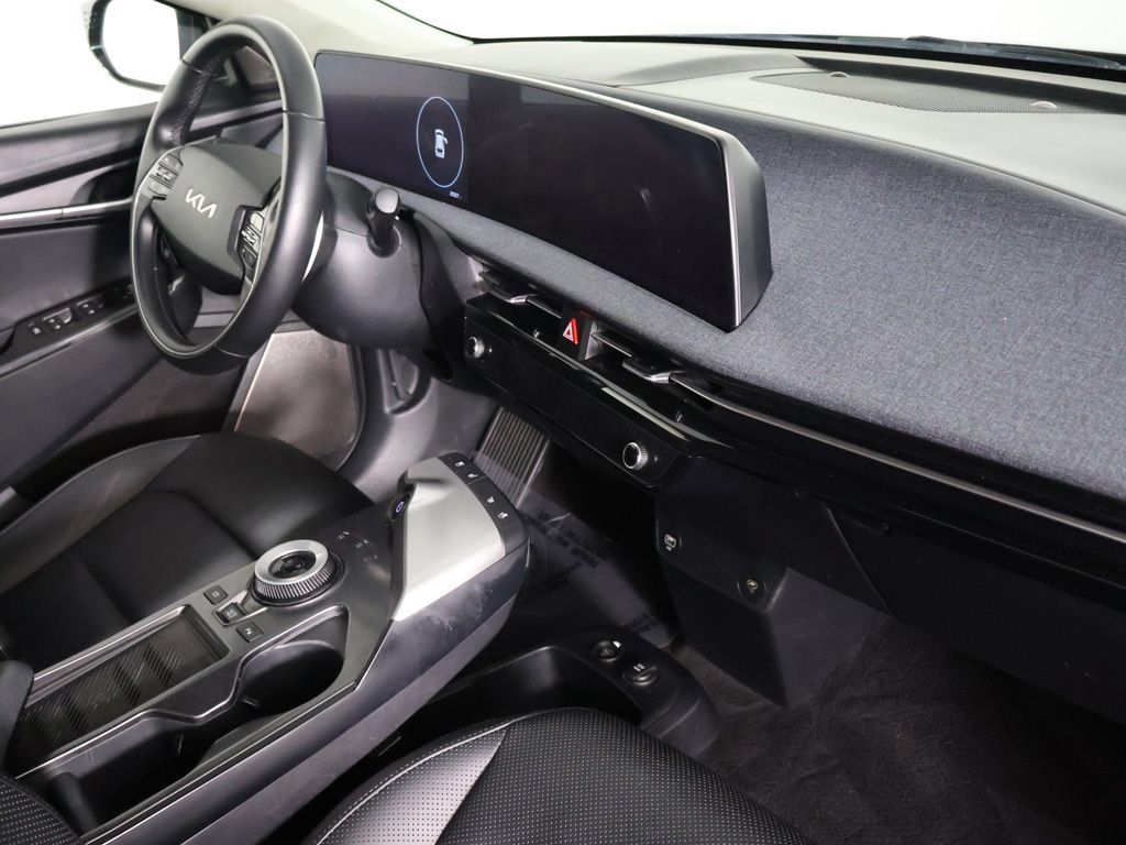 Used 2023 Kia EV6 Wind RWD image 27