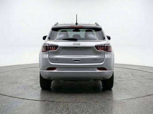 Used 2025 Jeep Compass Limited AWD/4WD image 7