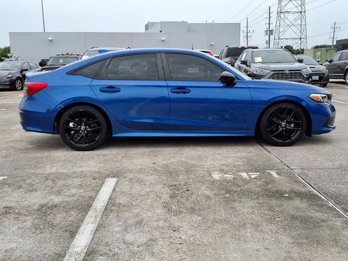 Used 2023 Honda Civic Sport image 25