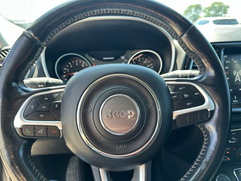 Used 2019 Jeep Compass Limited w/ Safety & Security Group image 22