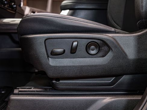 Used 2024 Chevrolet Silverado 2500 LTZ w/ LTZ Plus Package image 21