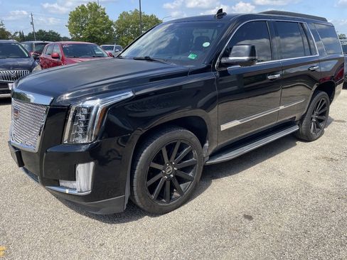 Used 2015 Cadillac Escalade Luxury AWD/4WD image 4