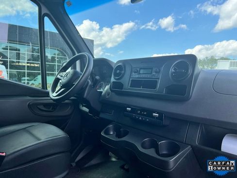 Used 2023 Mercedes-Benz Sprinter 2500 image 17