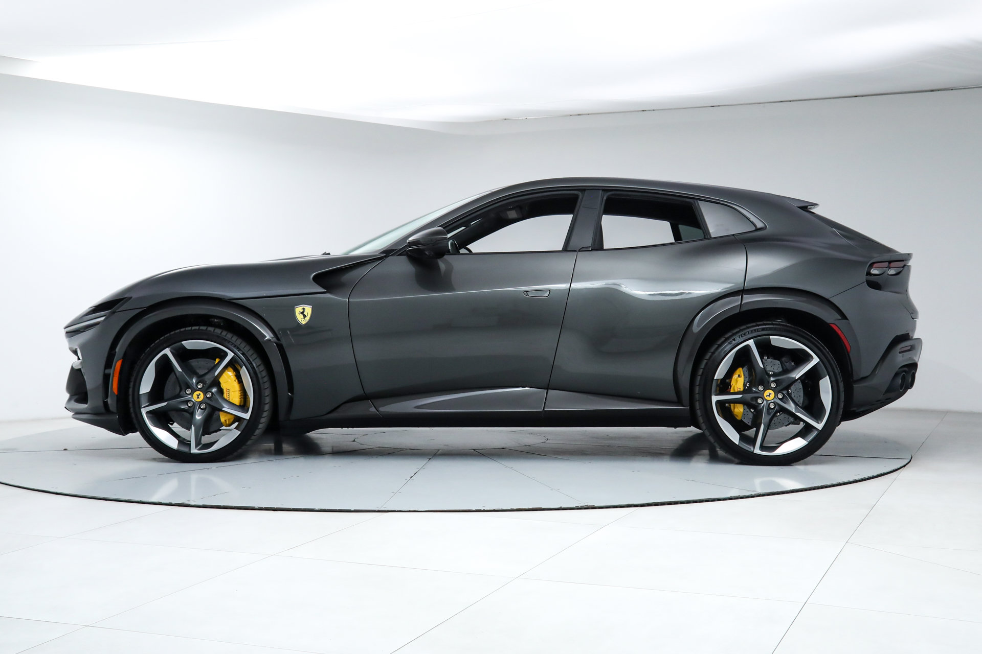 Used 2025 Ferrari Purosangue AWD/4WD image 4